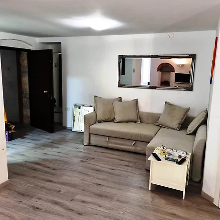 Crystal Luxe Ровинь