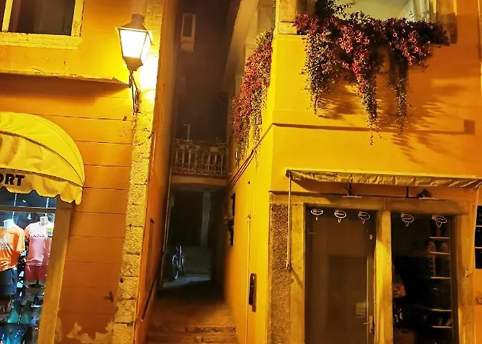 Crystal Luxe Διαμέρισμα Ρόβινι