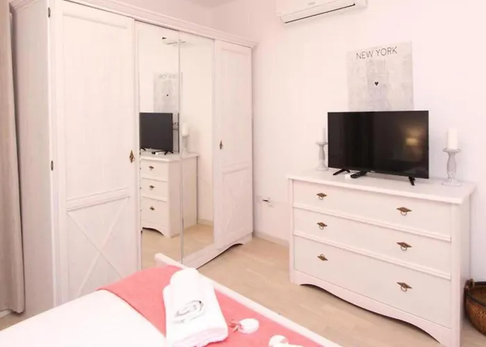 Crystal Luxe Daire *